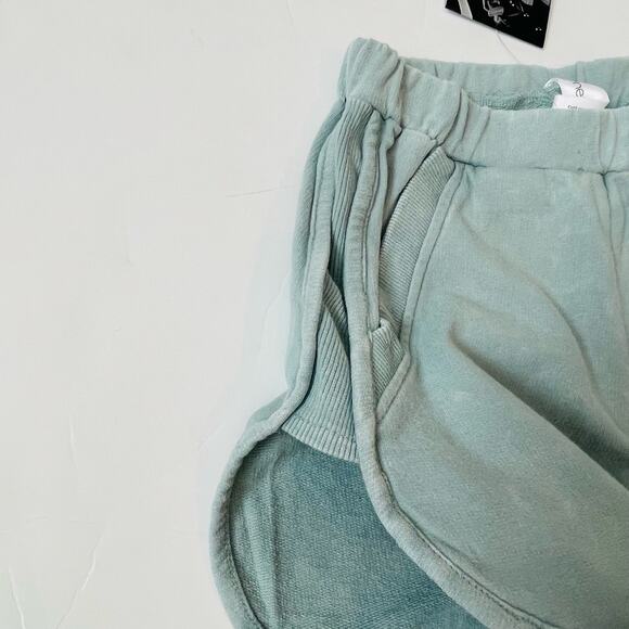 NWT Energetiks Size Adult XS (2-4) Jada Short in Sage - Picture 2 of 5